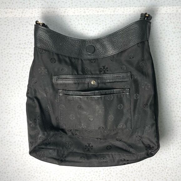 Tory Burch Black Pebbled Leather Expandable Hobo Shoulder Bag - Picture 13 of 13